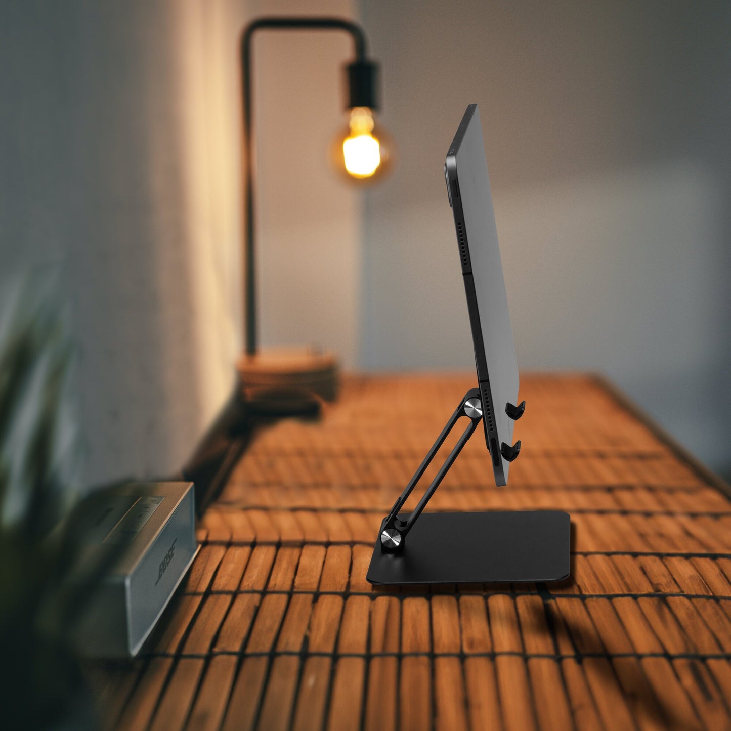 Tablet Stand (Anodized + Polished Black Aluminum)