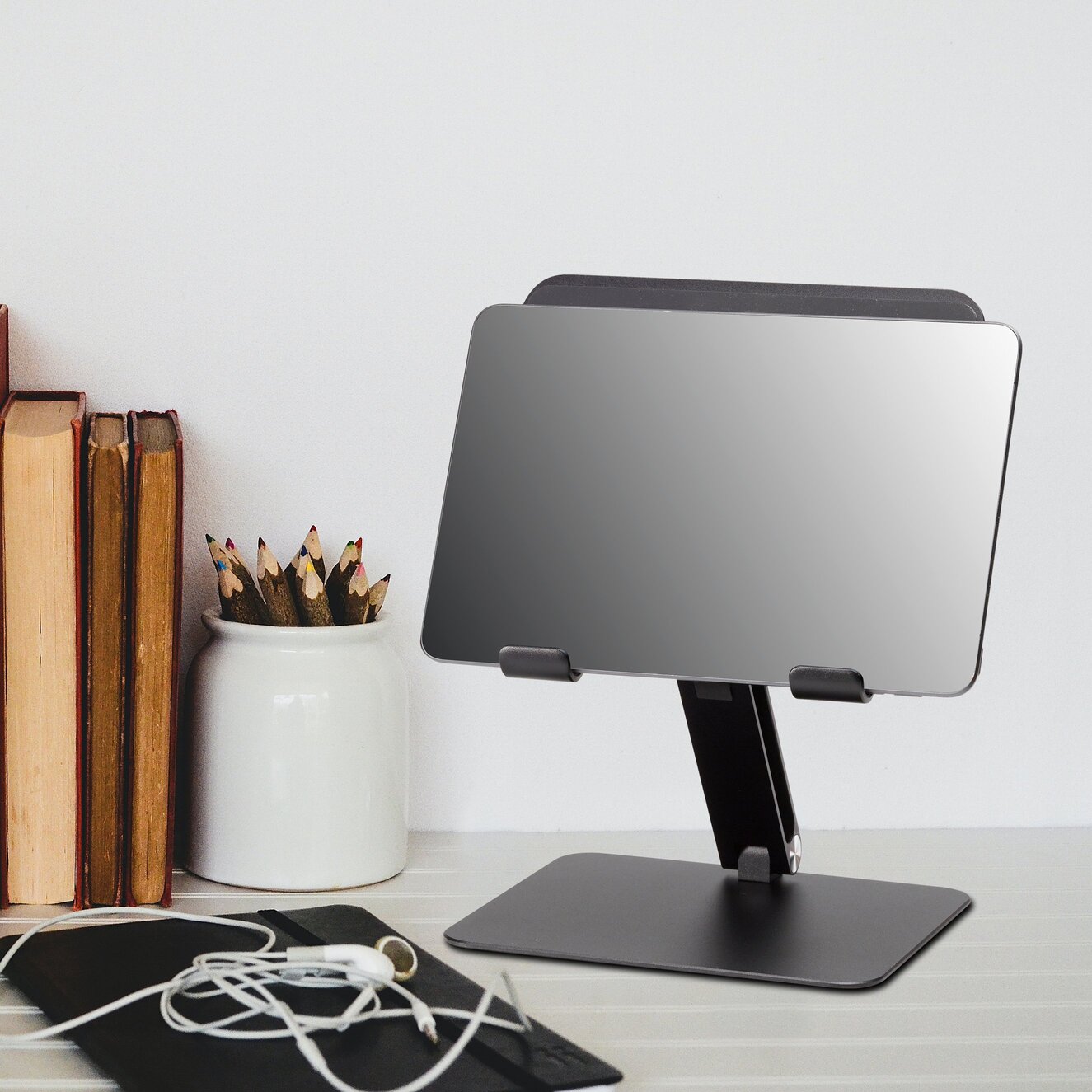 Tablet Stand (Anodized + Polished Black Aluminum)